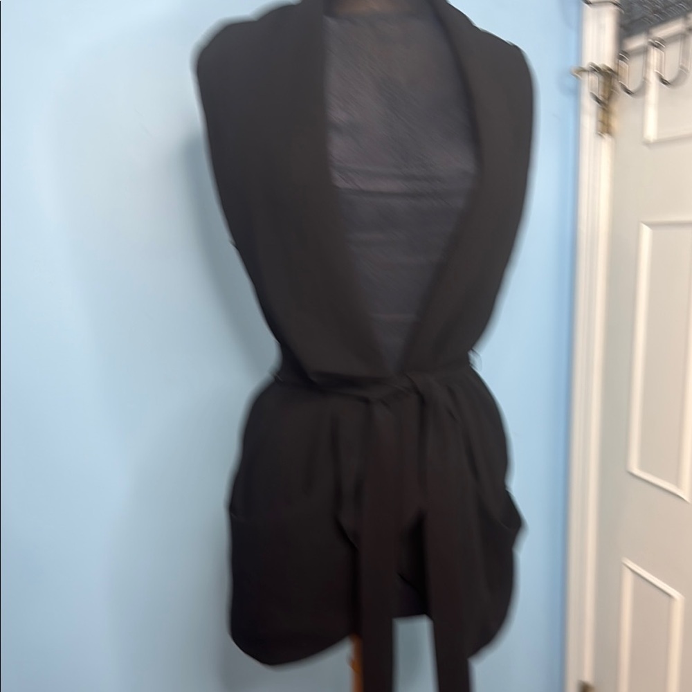 Eliane Rose Elegant Black Sleeveless Vest with Belt